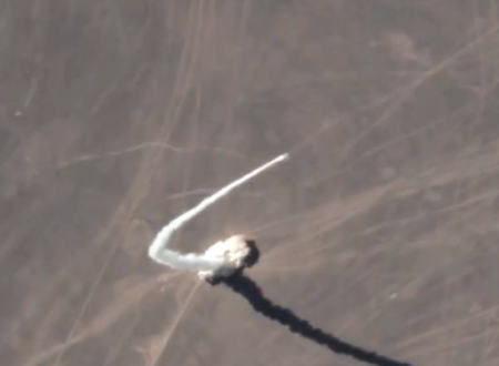 中国で打ち上げられたロケットが弾道飛行する様子を上から撮影したビデオが公開される。