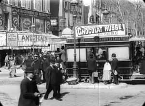 貴重映像。今から120年以上前のデコチャリを撮影したビデオ。（フランス）