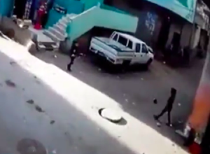 マンホールに消えた女の子。世界中で起きている謎の失踪事件の原因の一つかもしれない。