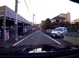 うｐ主ブチギレ中の買ったばかりのベンツをシエンタに壊された事故のドラレコ。