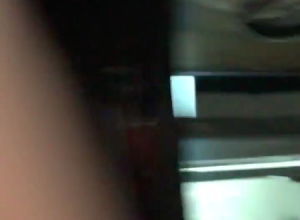 これはどっちが悪い。釣り銭無いタクシーvsアイドルやってるお姉ちゃんの口論が人気に。