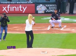 メジャーリーグ、ホワイトソックスの試合で過去最低な始球式がうまれるｗｗｗ