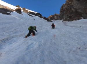 剣岳で滑落事故に遭遇したパーティーの記録。これはなかなかすごいドキュメンタリー映像だった。