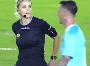 サッカーのこのすっげえ美人な女性審判が悪すぎるｗｗｗフェルナンダ・コロンボ・ウリアナ