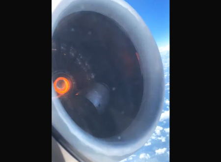 デルタ航空の「エンジンがぶっ壊れて緊急着陸」を機内から撮影した映像がこちら。これは嫌すぎる。
