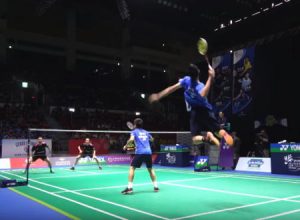 バドミントンってこんなに迫力のあるスポーツだったんだ。ゴー・V・シェムの爆速スマッシュまとめ。