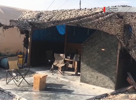 シリアのマンビジ近くに放棄された米軍基地の内部を戦場カメラマンが撮影。
