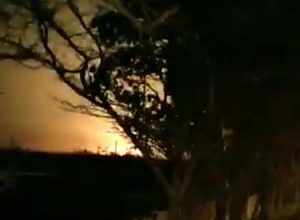 180人搭乗のボーイング７３７型機がイランで墜落。その瞬間の映像をBNOニュースが公開。