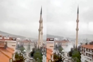 【動画】強風の影響でモスクの塔が崩壊してしまう。（トルコ）