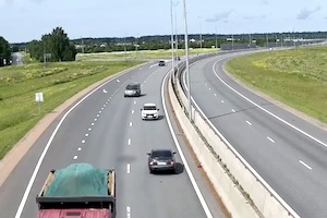 86歳の運転手が高速道路を逆走して正面衝突。その映像が公開される。
