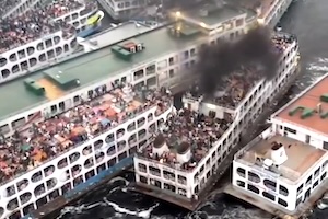 【動画】混み合うバングラデシュの港を空撮したビデオがおもしろい。
