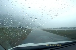 【動画】佐賀県で広範囲冠水に突っ込んでしまった車のドラレコ。