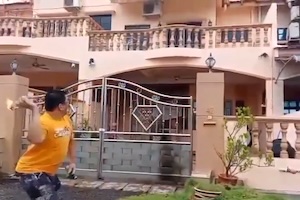 【動画】無理やり融資詐欺に引っかかった男性の自宅に火炎瓶が投げ込まれる。