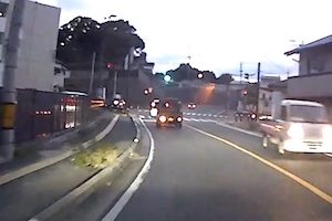 【動画】長崎県で信号無視の誤認検挙されかけたドラレコが話題に。