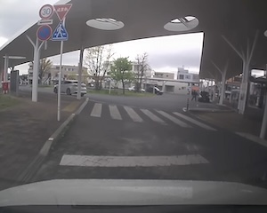 【動画】 これは酷い。埼玉で危うく交通違反の誤認検挙をされかけたドラレコ。