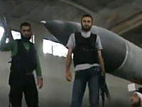 反政府勢力がシリアのミサイル格納庫を制圧して巨大ミサイルゲット・・・。