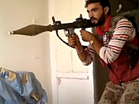 リビングルームからRPGを発射するとやっぱりこうなる動画。自由シリア軍