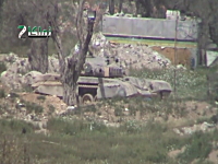 シリア動画。戦車を望遠レンズで撮影していたら主砲で狙われてしまう(((ﾟДﾟ)))