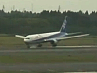 全日空機（ANA）がハードランディングした時の映像が公開。20日成田空港。