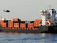 ソマリアの海賊からドイツの商船を奪還せよ！オランダ海軍によるリアル映像