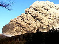 これは凄い迫力だ。先日噴火した霧島山（新燃岳）の高画質でリアルな映像