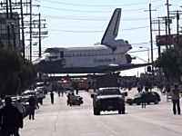 動画キテタ。スペースシャトルを陸送するのはこんなにも大変！というビデオ。