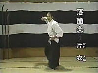 日本の伝統武術「柳生心眼流」がなんか凄い。笑ってしまうと失礼かも動画