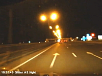 あぶねえ。道路に転がっていた男性をひき殺しそうになってしまうドラレコ動画