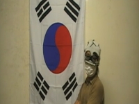 自演か？日本語を話す男性が韓国の国旗を燃やす動画がネットにアップされる
