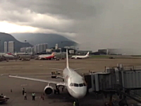 暴風雨はこうしてやってくる。香港国際空港で撮影された驚くべきビデオ。