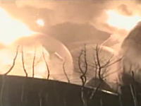海上保安庁が公開した石油コンビナート爆発の消火活動の映像　コスモ石油