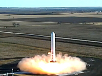民間の企業が開発している垂直離着陸ロケット「グラスホッパー」の試験映像