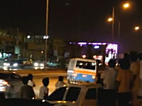 サウジのドリフト族はマイクロバスでもスライド走行しちゃう。こいつらマジキチ