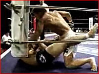 ボコ殴りのフルボッコ　格闘技の衝撃的KO劇50連発　失神、流血、再生注意