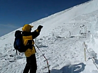 登山動画。冬の富士山はこんなにも危険。日本の山とは思えない光景。