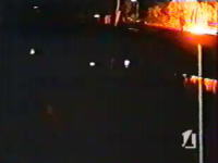 ロケット弾による大統領暗殺事件の映像。シェワルナゼ大統領（グルジア）1998