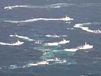 海戦。尖閣沖で台湾漁船団＆巡視船vs海保巡視船の放水銃合戦が勃発。