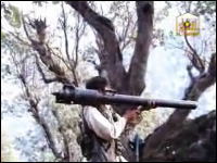 ムジャヒディンがアフガニスタン基地を全力で攻撃し陥落させる　2010年の映像