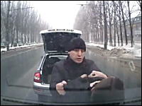 ドライブレコーダーのおかげで無実が証明された例。おそロシアの交通事故