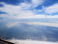 旅客機のパイロットが見る光景。高画質なコクピットからの眺め(タイムラプス)