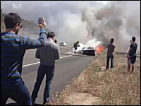 約3000万円のランボルギーニ・アヴェンタドールが高速道路で炎上w(ﾟoﾟ)w